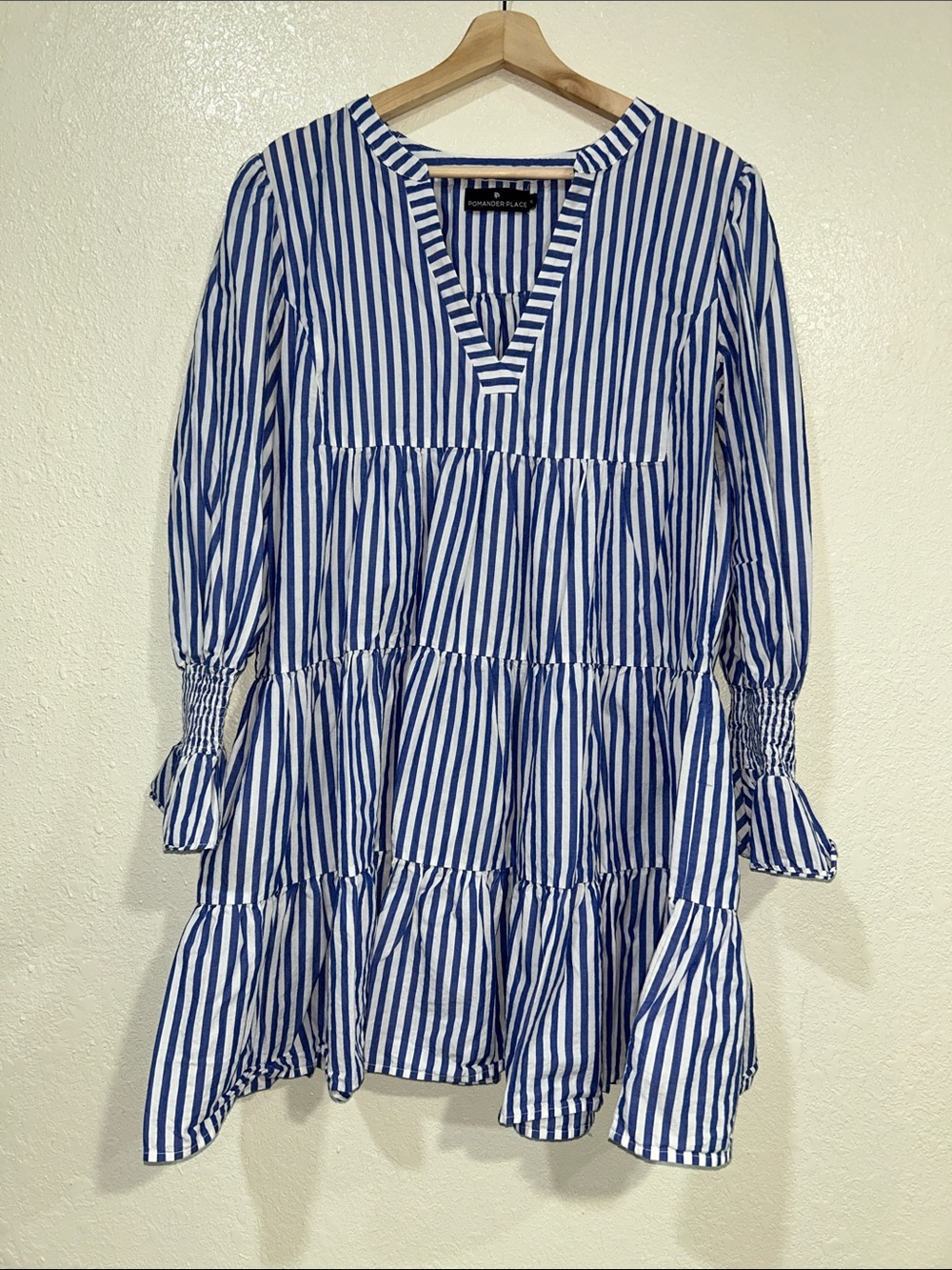 POMANDER PLACE Women’s Striped V-Neck Tiered Dress White Blue Sz. XL